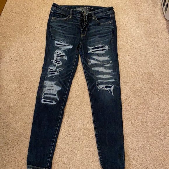 American Eagle Outfitters Denim - EUC AE distressed jeans